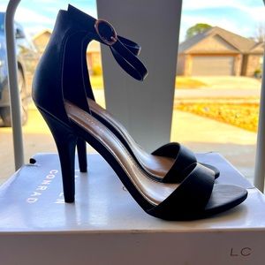 Brand new Lauren Conrad heels still in the box!         Size 7.5 & beautiful!